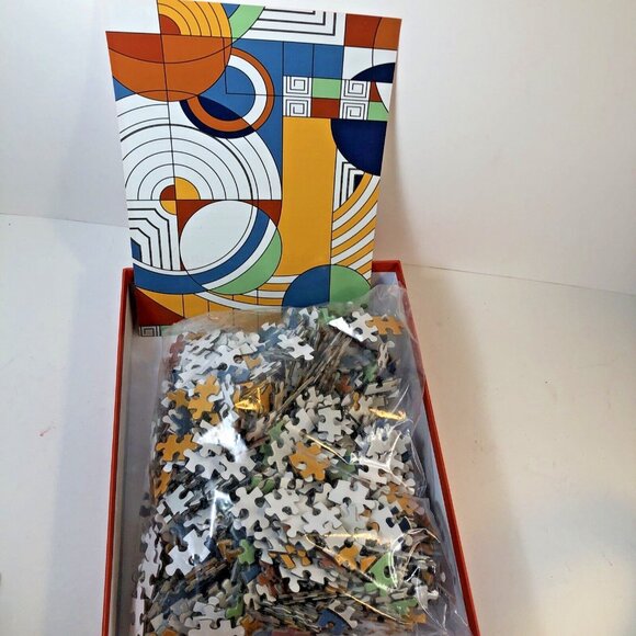 NEW Frank Lloyd Wright Hoffman House Rug Design 1000 Piece Puzzle - Picture 3 of 4
